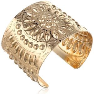 NWOT Gold Cuff Bracelet